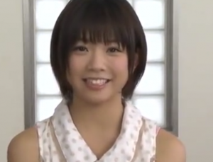 紗倉まなのデビュー作は初々しかったのに今は立派なエロ娘に成長しました!