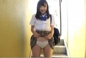 【お金くれたら処女マンコをあげるよ♪】ガチでカワイイ貧乳JKとレッツ援交セックスww